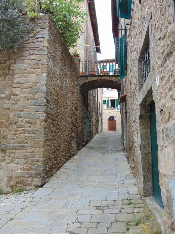 דירות קורטונה Domus Ghibellinae- Fonte Di San Benedetto חדר תמונה